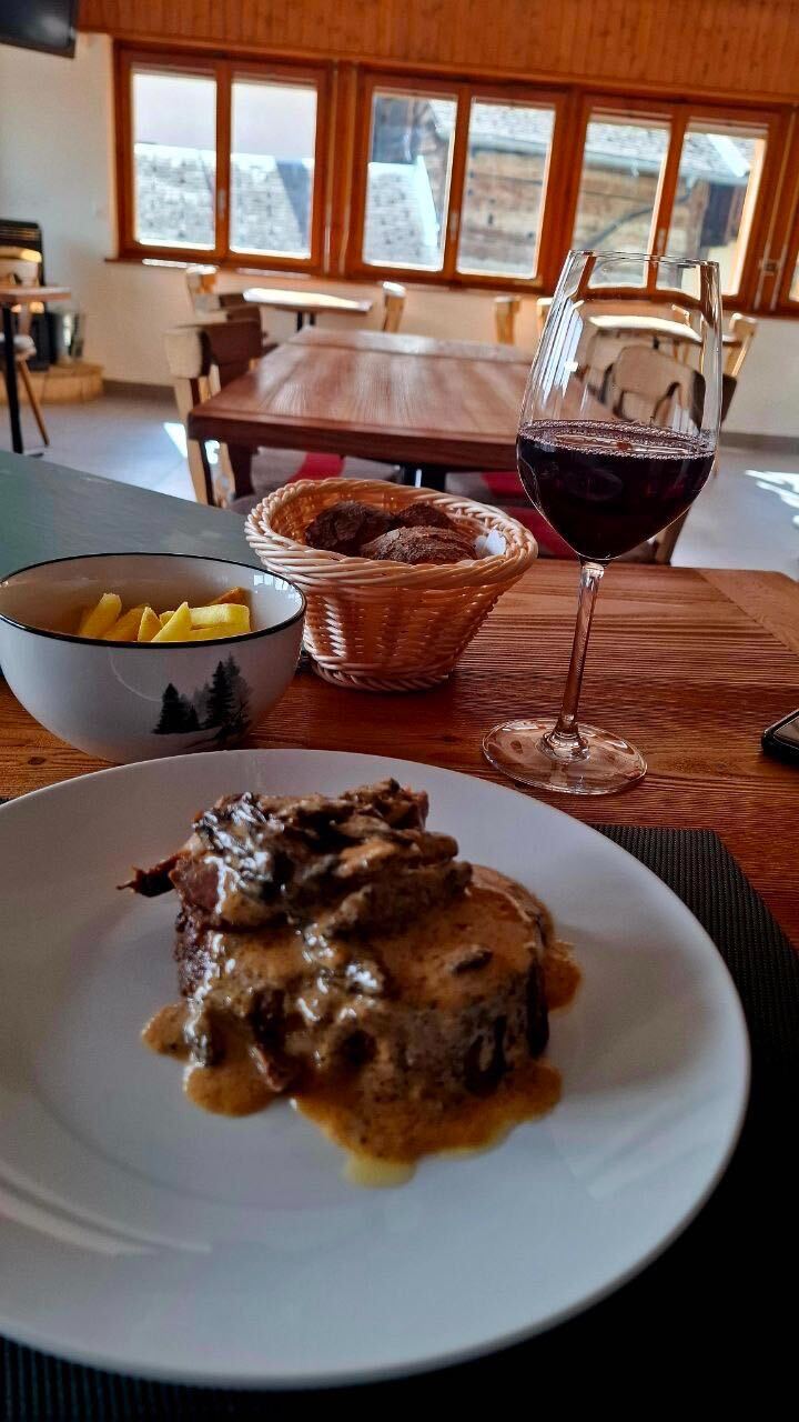 Plat rustique dressé